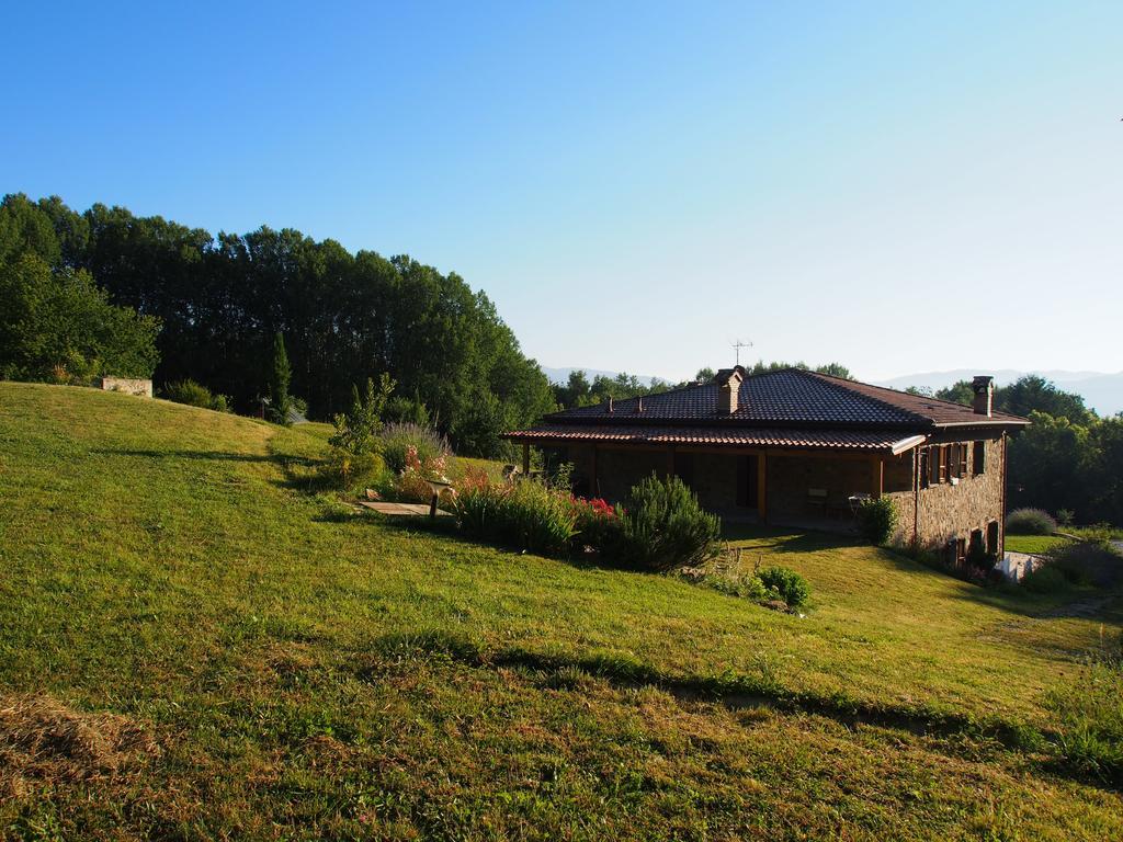 Il Giardino Di Rosmarino Acomodação com café da manhã Pontremoli Exterior foto