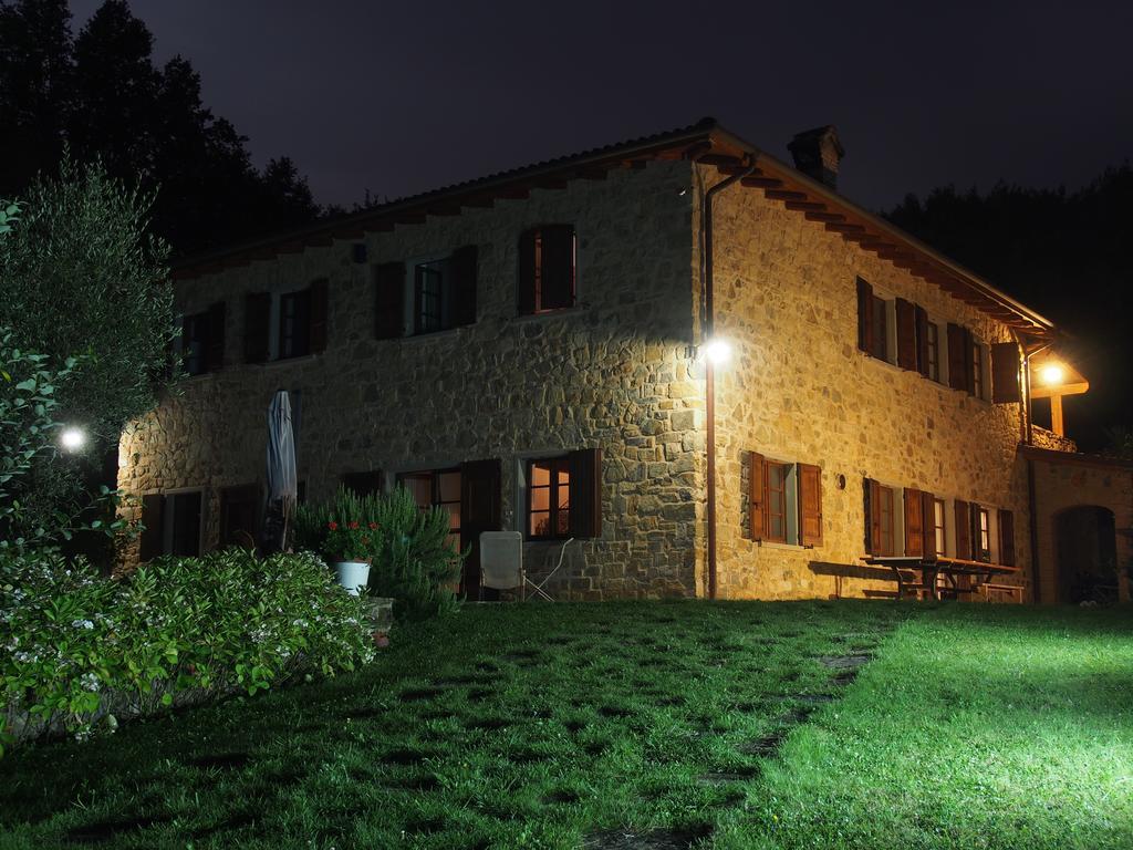 Il Giardino Di Rosmarino Acomodação com café da manhã Pontremoli Exterior foto