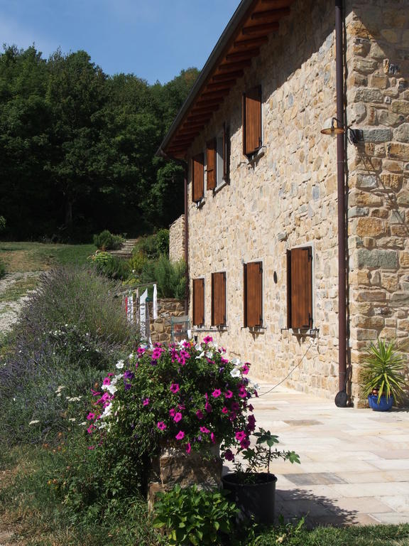Il Giardino Di Rosmarino Acomodação com café da manhã Pontremoli Exterior foto