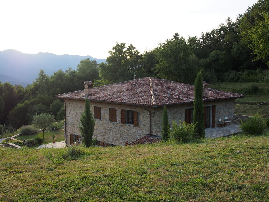 Il Giardino Di Rosmarino Acomodação com café da manhã Pontremoli Exterior foto